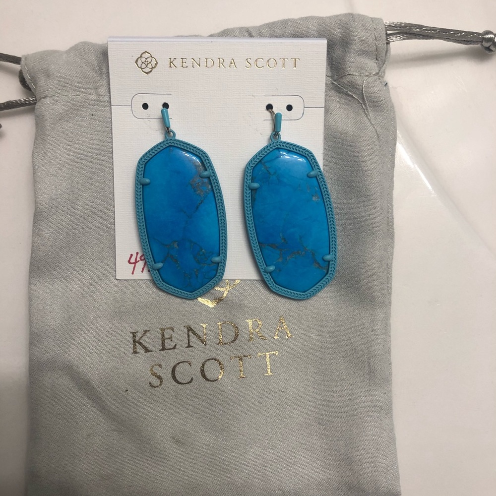 Kendra Scott Danielle earrings
